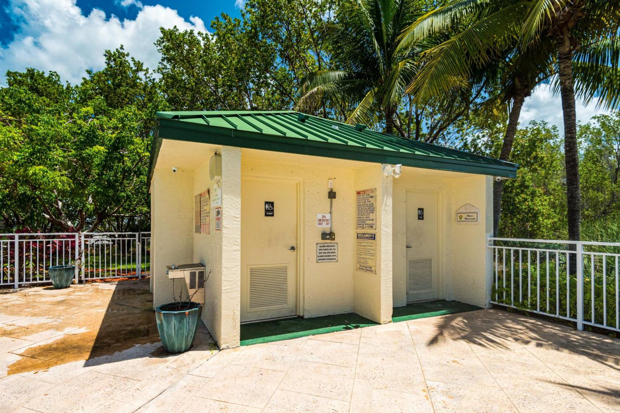 Sunrise Suites Barbados Suite #204 Кей Уест Екстериор снимка